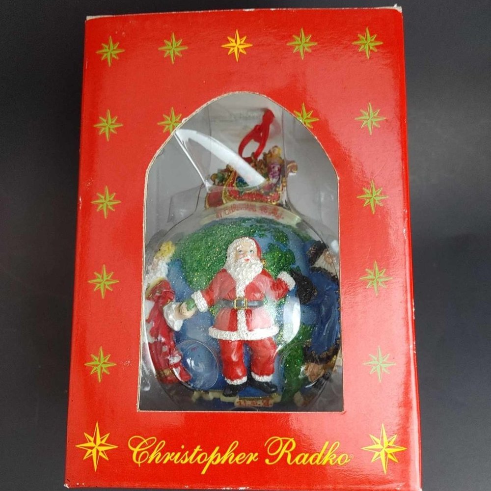 New Christopher Radko Santa's Around The World Resin Ornament 2001 NIB Christmas